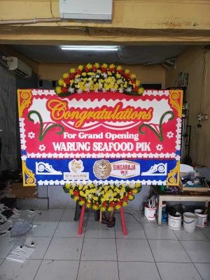 Papan Bunga di Banyuanyar Ampel